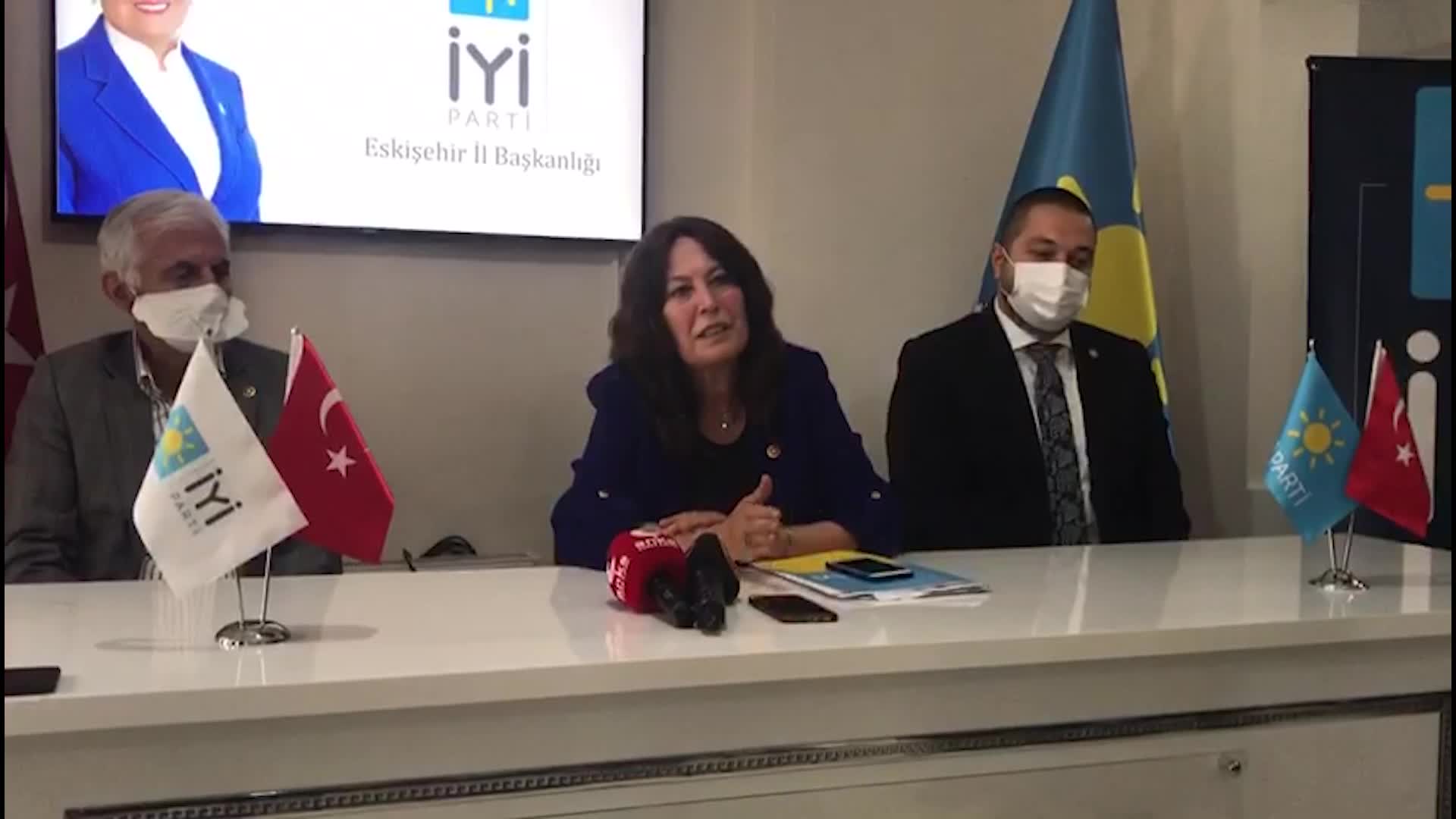 İYİ Partili Sunat: "‘Abartmayın’ diyor Sayın Erdoğan. Neyi abartmayacağız Sayın Erdoğan?"