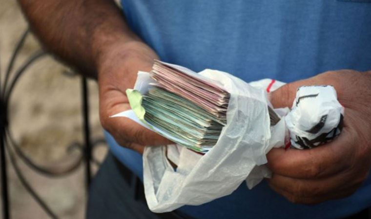 Poşette 111 bin TL kaybetti, polis buldu