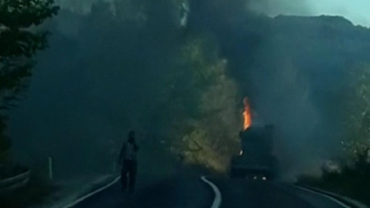Bursa'da asit alarmı: Karayolu çift yönlü ulaşıma kapatıldı