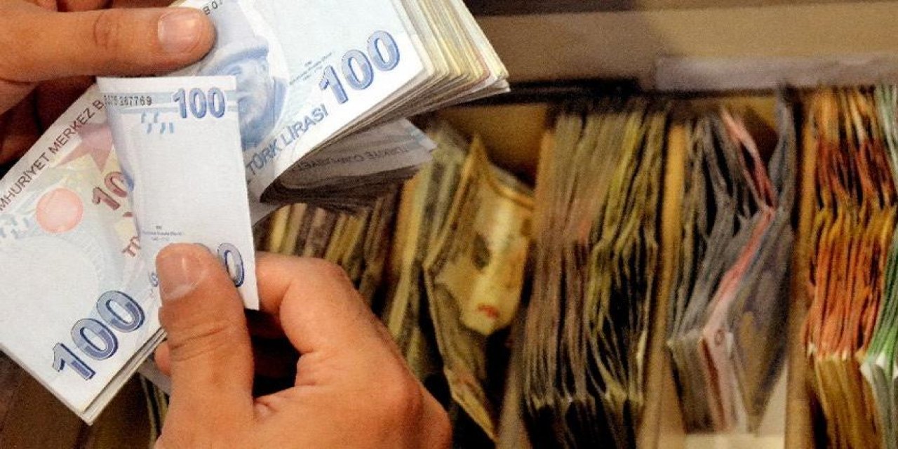 Çift maaş alan AKP’li bürokratlara zam yapıldı