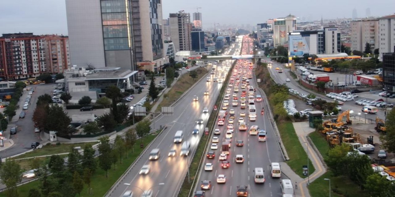 İstanbul'da bazı yollar yarın trafiğe kapatılacak