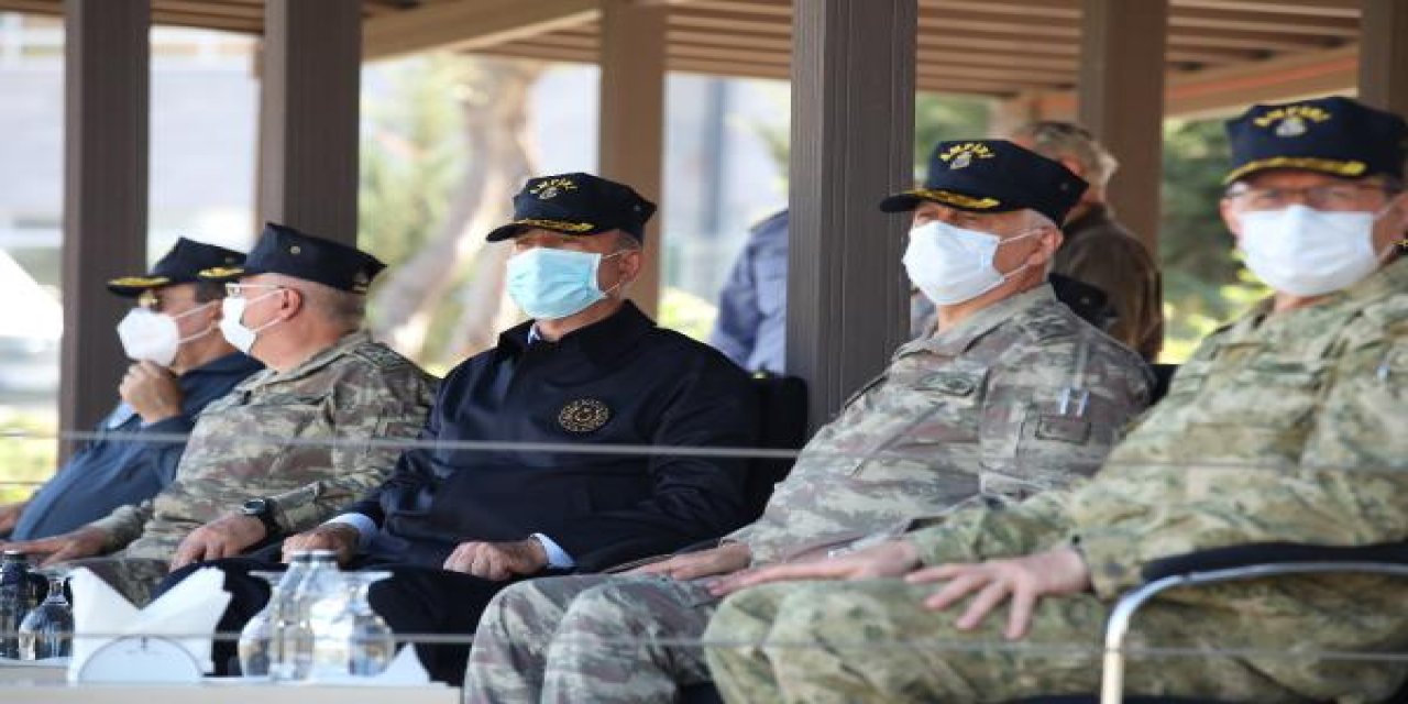 Bakan Akar: Tansiyonun düşmesi için bazılarının sadece susması yeter