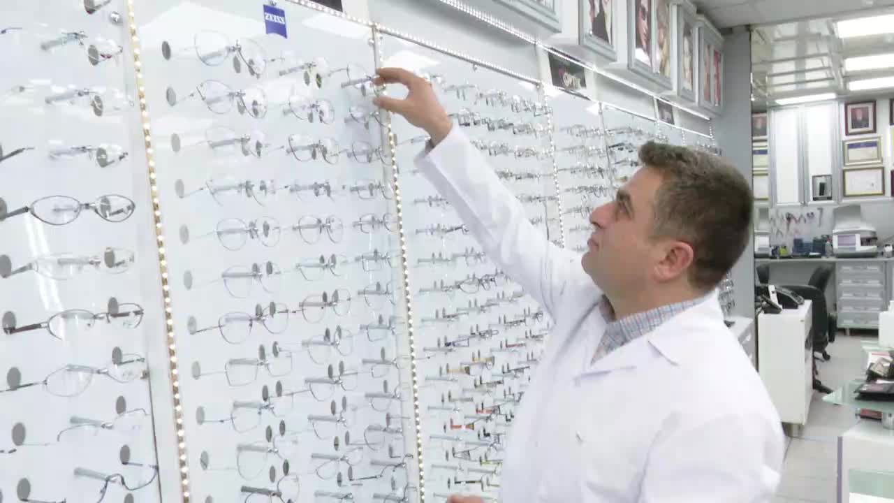 Ankara'da bir gözlükçü: “SGK, 14 yıl önce bir cam bir çerçeveye 50 lira ödüyordu, bugün ise..."