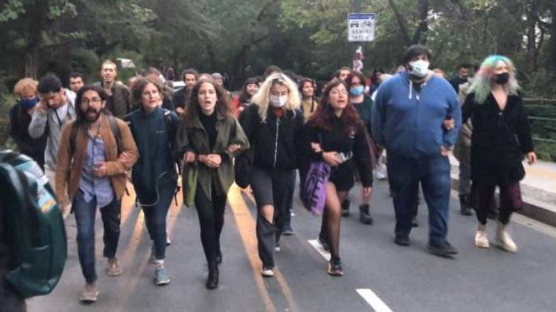 Erdoğan 'terörist' diyerek hedef göstermişti: Boğaziçi Üniversitesi’nde 10 öğrenci gözaltına alındı