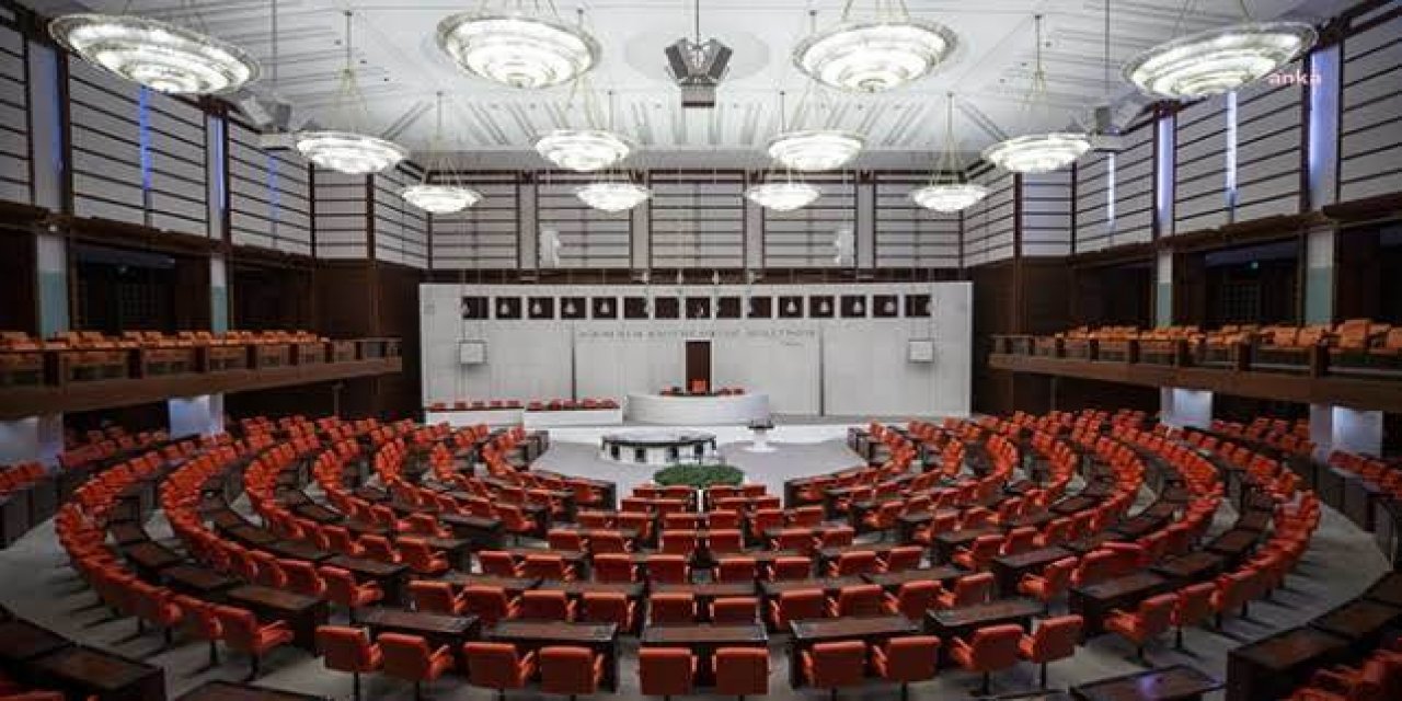 Oybirliğiyle kabul edildi: "Doların yeşilini duyunca ağacın yeşilini hatırladı Erdoğan"