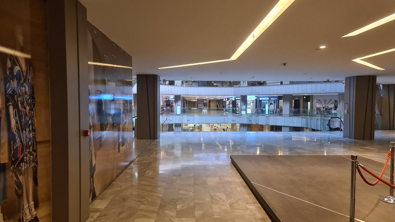 İstanbul'un ilk AVM'si yıkılıyor