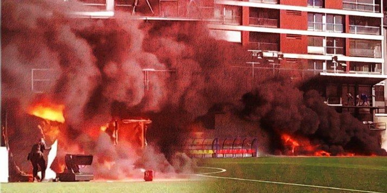 'VAR' patladı! Sahayı alevler sardı