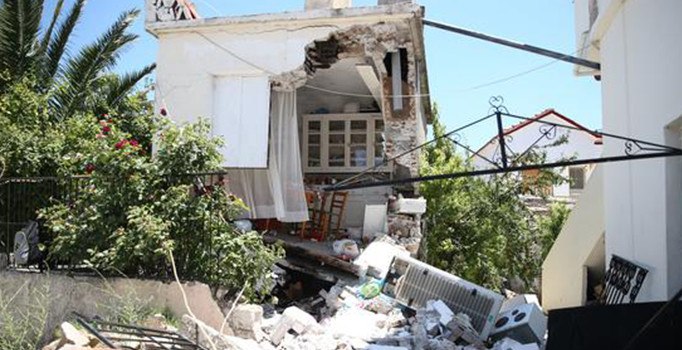 Yunanistan’dan kritik deprem açıklaması: 10.000 bina tehlike altında