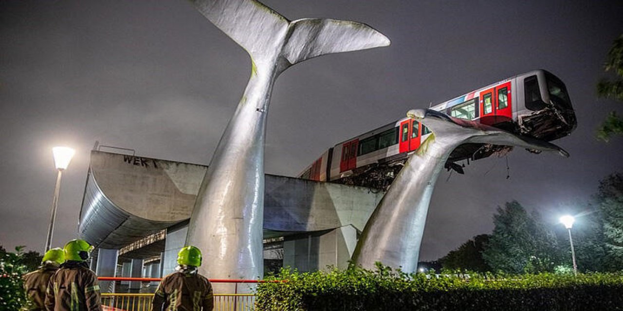 Böyle kaza görülmedi! 7.5 metre yükseklikte asılı kaldı!