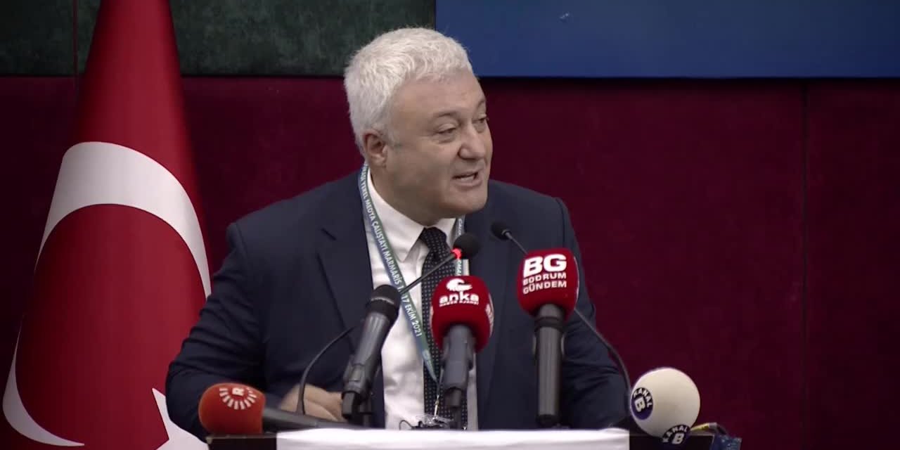 CHP'nin düzenlediği yerel basın çalıştayı: "Akciğer hangi görevi görüyorsa, medya ülkelerde o görevi görür"