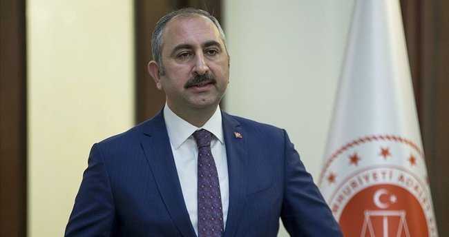 Adalet Bakanı Gül'den manidar açıklama: Kime mesaj verdi?