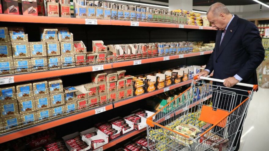 "Ekonomi uçuyor" diyorlar ama... Erdoğan'ı köşeye sıkıştıracak sonuç