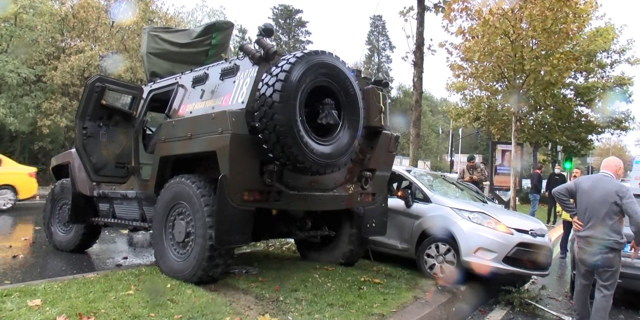 Sarıyer'de zırhlı polis aracı 6 otomobile çarptı: 3 yaralı