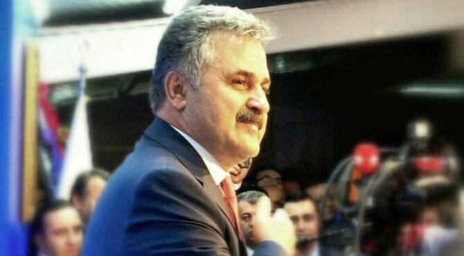 AKP'li eski vekilden gündeme bomba gibi düşen itiraflar: "İnsanları trenden zorla atıyorlar"