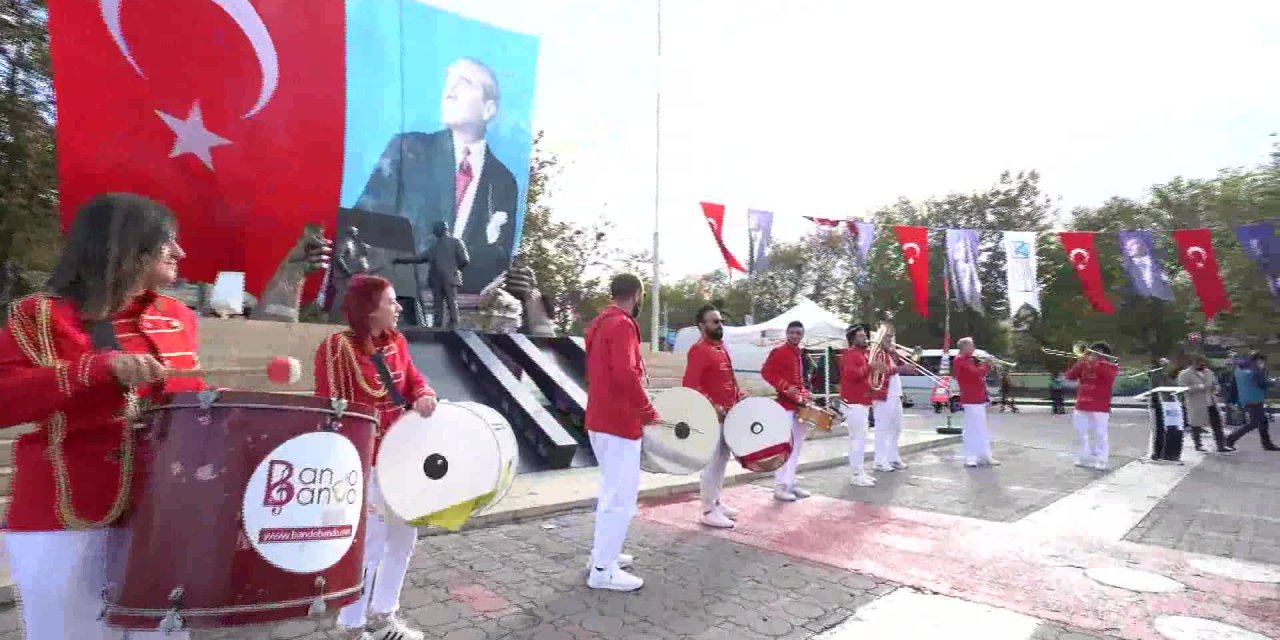 BU YIL ÖĞRENCİLERİN CUMHURİYET MEŞALESİ YAKMA TÖRENİNE KATILIM İZİNİ YOK!