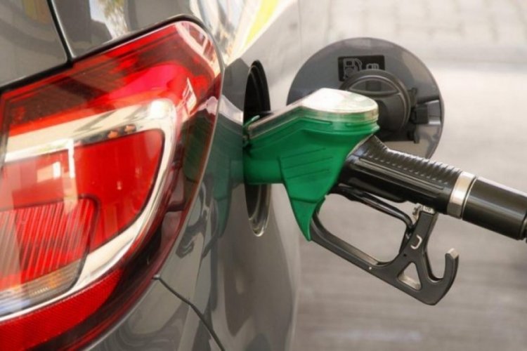 Bir gün önce 44 kuruşluk artış yaşanmıştı: Benzine bir zam daha