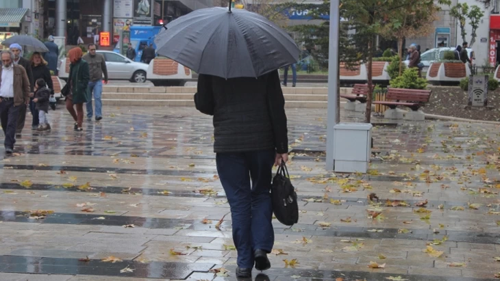Meteoroloji uyardı: Sıcaklıklar 4 derece düşecek!