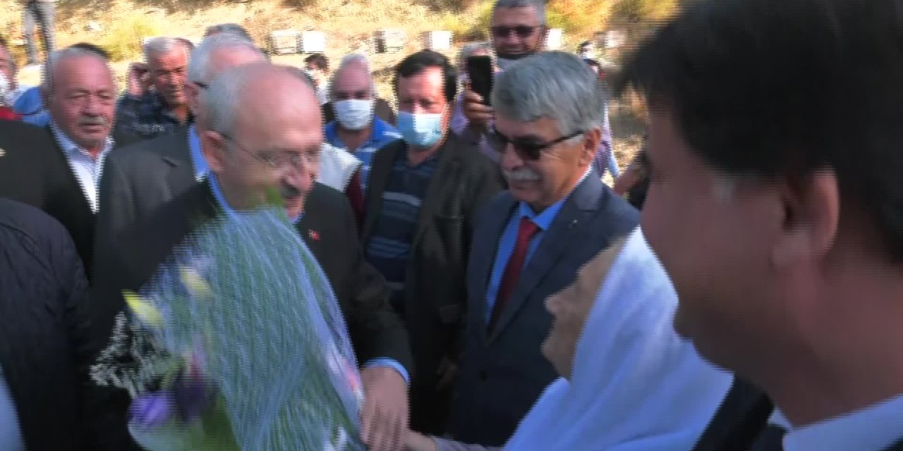 Kılıçdaroğlu'na;  "MEZARDAKİLERE 'KALK BİZ YATALIM' DİYECEK HALE GELDİK. BU ÇİFTÇİNİN SAHİBİ YOK"