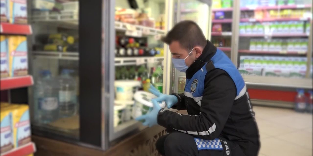 Bilecek'te tarihi geçmiş 2 bin 300’den fazla ürün toplatılarak, imha edildi.