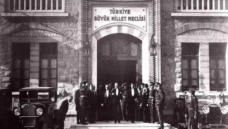 Büyükelçiliklerden 29 Ekim mesajları: "Modern Türkiye´nin kurucusu olan Mustafa Kemal Atatürk'ü saygıyla anıyoruz"