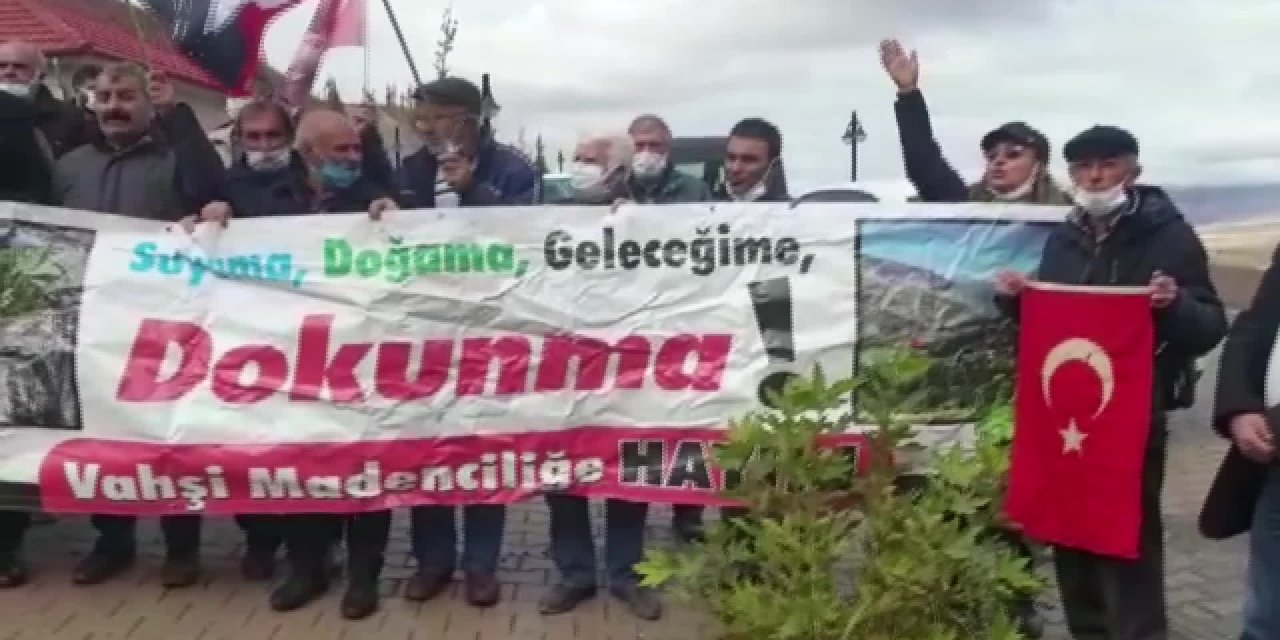 Erzincan'da atık havuzunun üç katına çıkarılması protesto edildi
