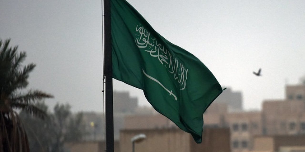 Suudi Arabistan, Lübnan Büyükelçisini sınır dışı etti