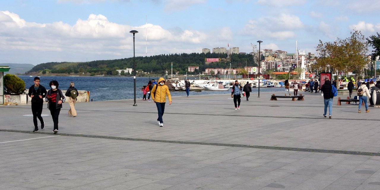 Bilim Kurulu Üyesi Şener: Yeniden kapanma söz konusu olabilir