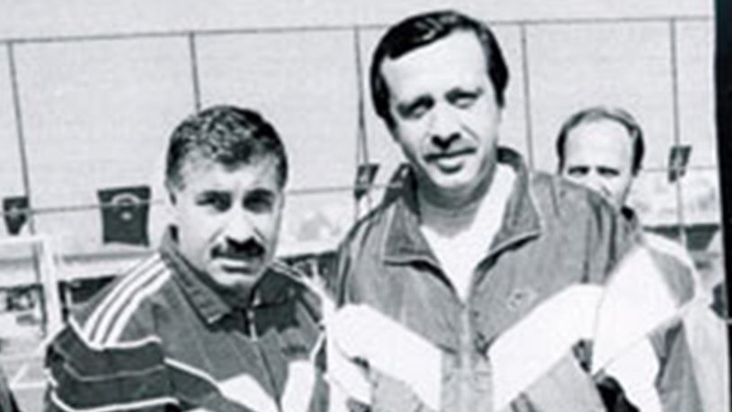 Ünlü futbolcu yıllar sonra konuştu: Cumhurbaşkanı Erdoğan’ın çenesini nasıl kırdığını anlattı