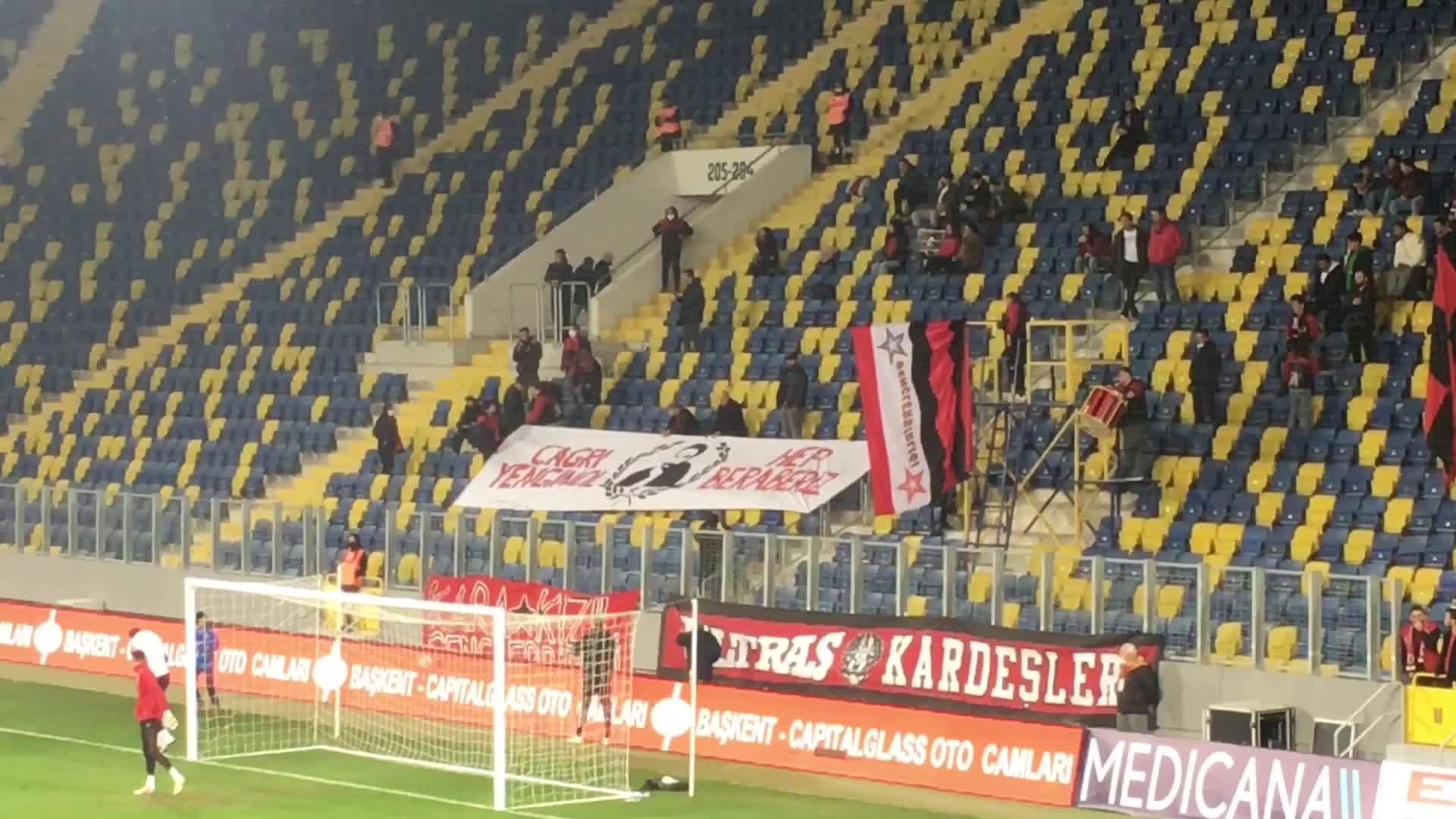 Gençlerbirliği'nden taraftarlarından Yenginol ve gazeteci Öcal'a vefa