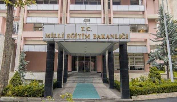 Bağışlarla iş yapan Milli Eğitim Bakanlığı’nın bütçe görüşmeleri yapıldı: Bakanlığı bazı vakıflar mı yönetiyor?