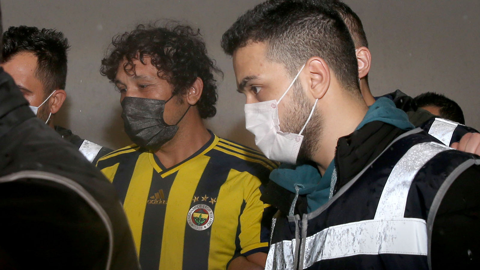 Tepkilere sebep olmuştu: İstanbul Emniyeti'nden Fenerbahçe forması özrü