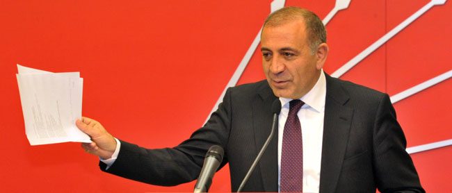 Gürsel Tekin'den basın açıklaması: ''İmar affı ile kaçak ve sağlıksız yapılar yasal hale getirildi''