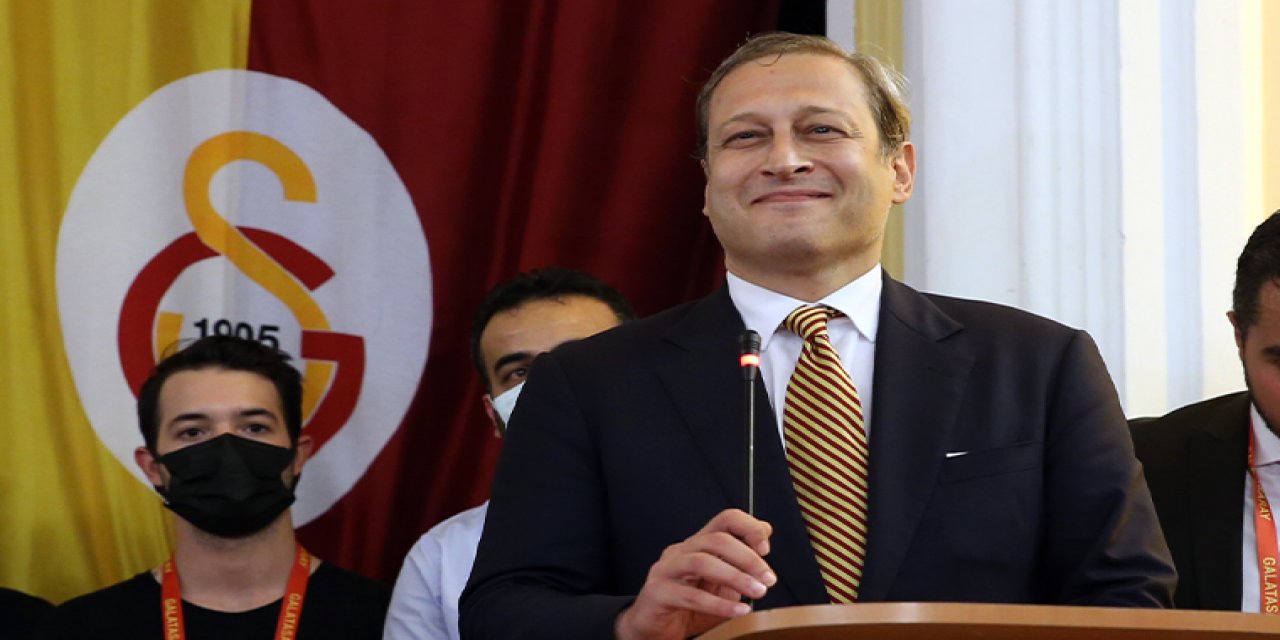 Galatasaray'ın ne yapması gerektiğini söylemek kimsenin haddi değil