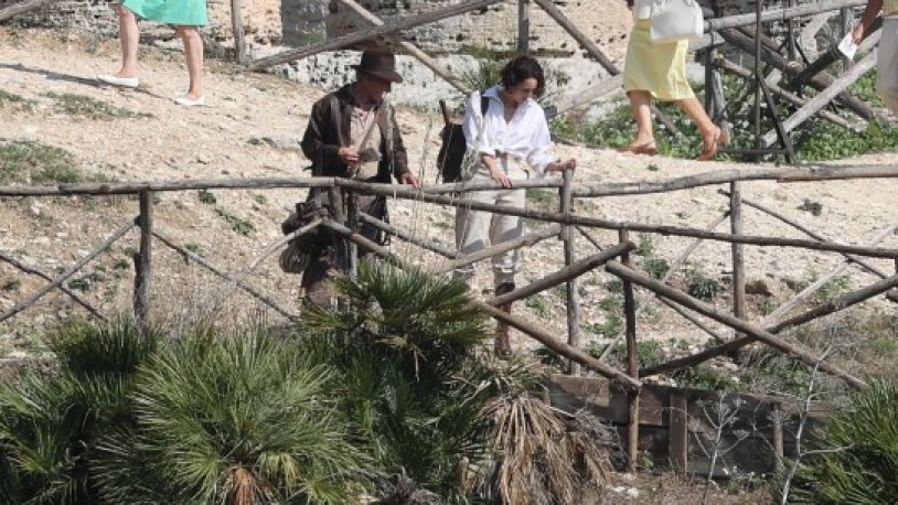 Merakla beklenen filmin setinden art arda kötü haberler geldi! Durumu sanılandan ağır