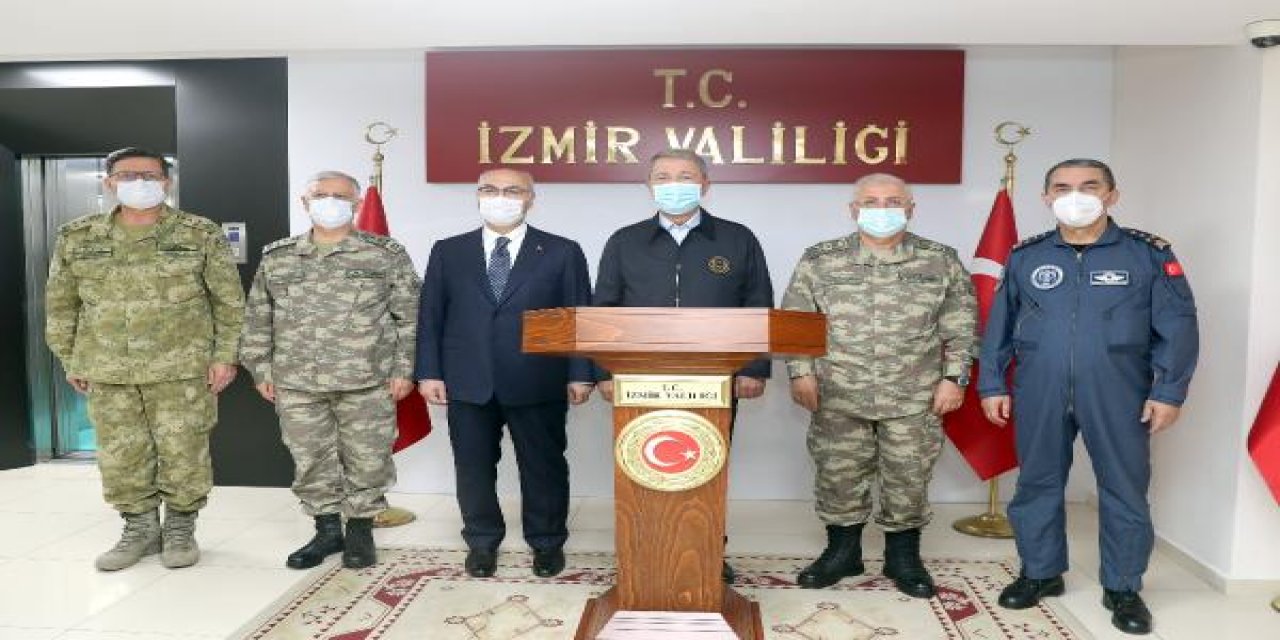 Bakan Akar, İzmir Valiliği'ni ziyaret etti