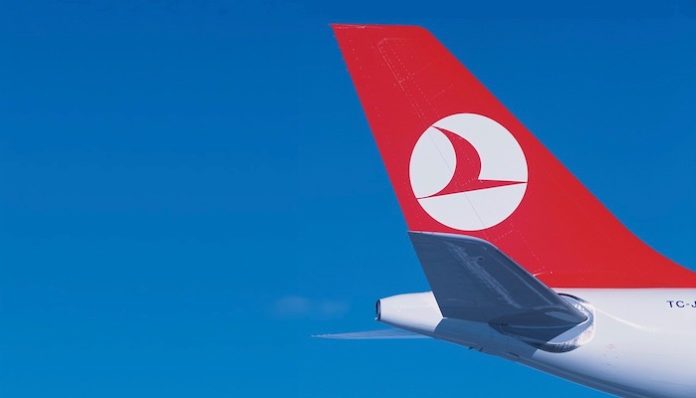 THY uçağı acil iniş yaptı