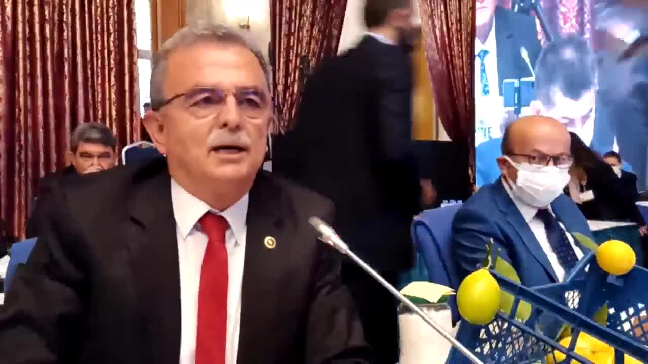 CHP’li Süleyman Girgin'den Bakan Pakdemirli'ye: “Çifti zarar etmiyor, iflas ediyor”