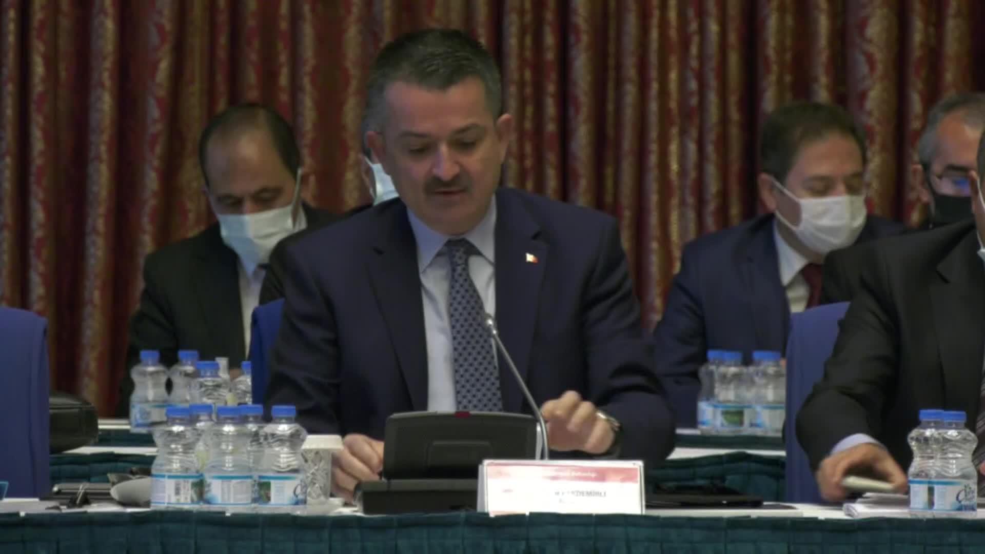 Bakan Bekir Pakdemirli'den yeni uygulama açıklaması: "Biz, buna kısaca ‘beşi bir yerde’ diyoruz"