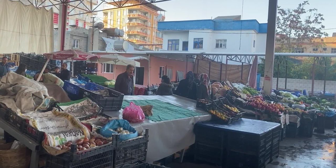 Esnaf: Maaş yine aynı, ama neye baksan iki katı