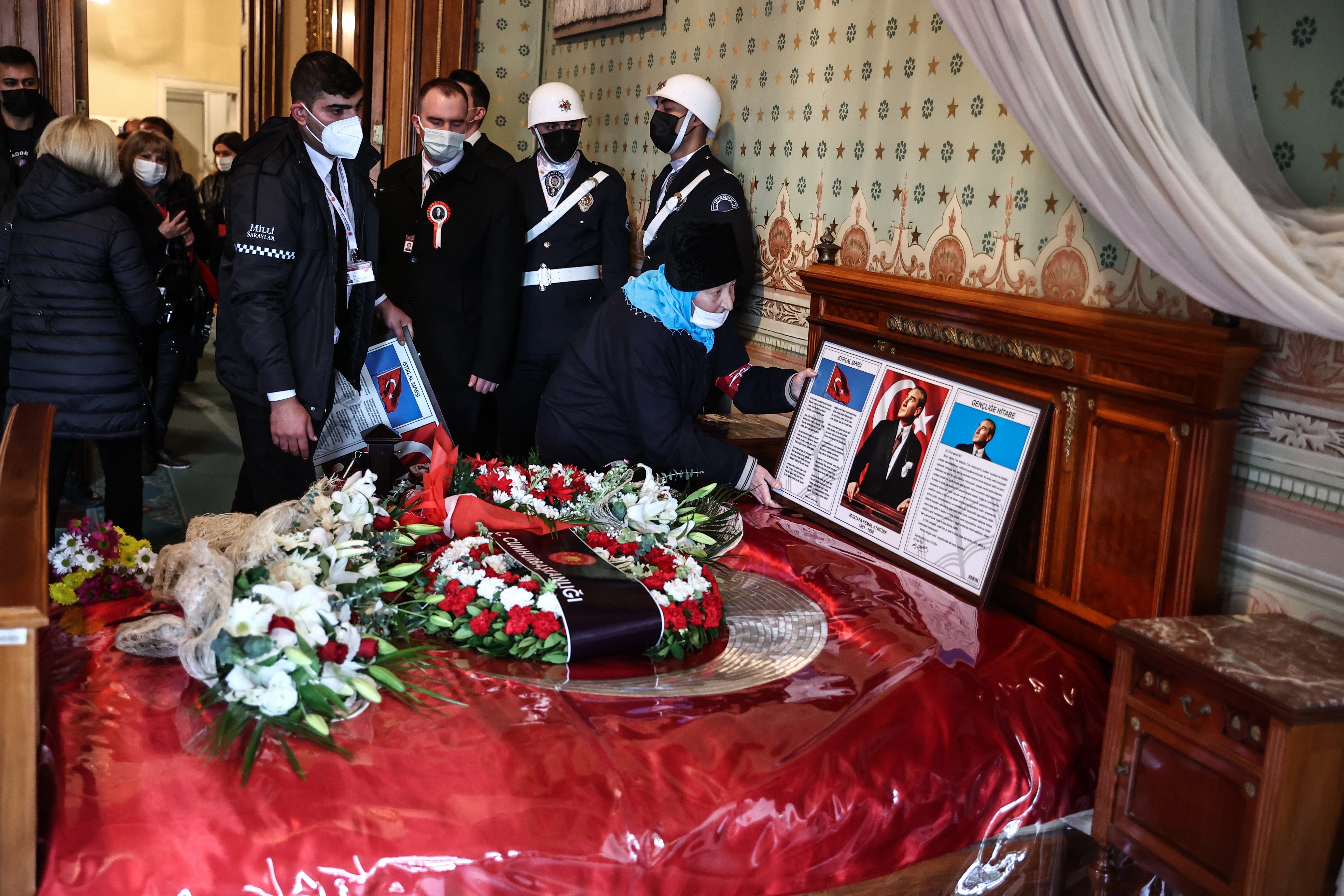 "Keşke Atatürk yaşasaydı, onu çok özledim" İşte Dolmabahçe Sarayı'nda 10 Kasım