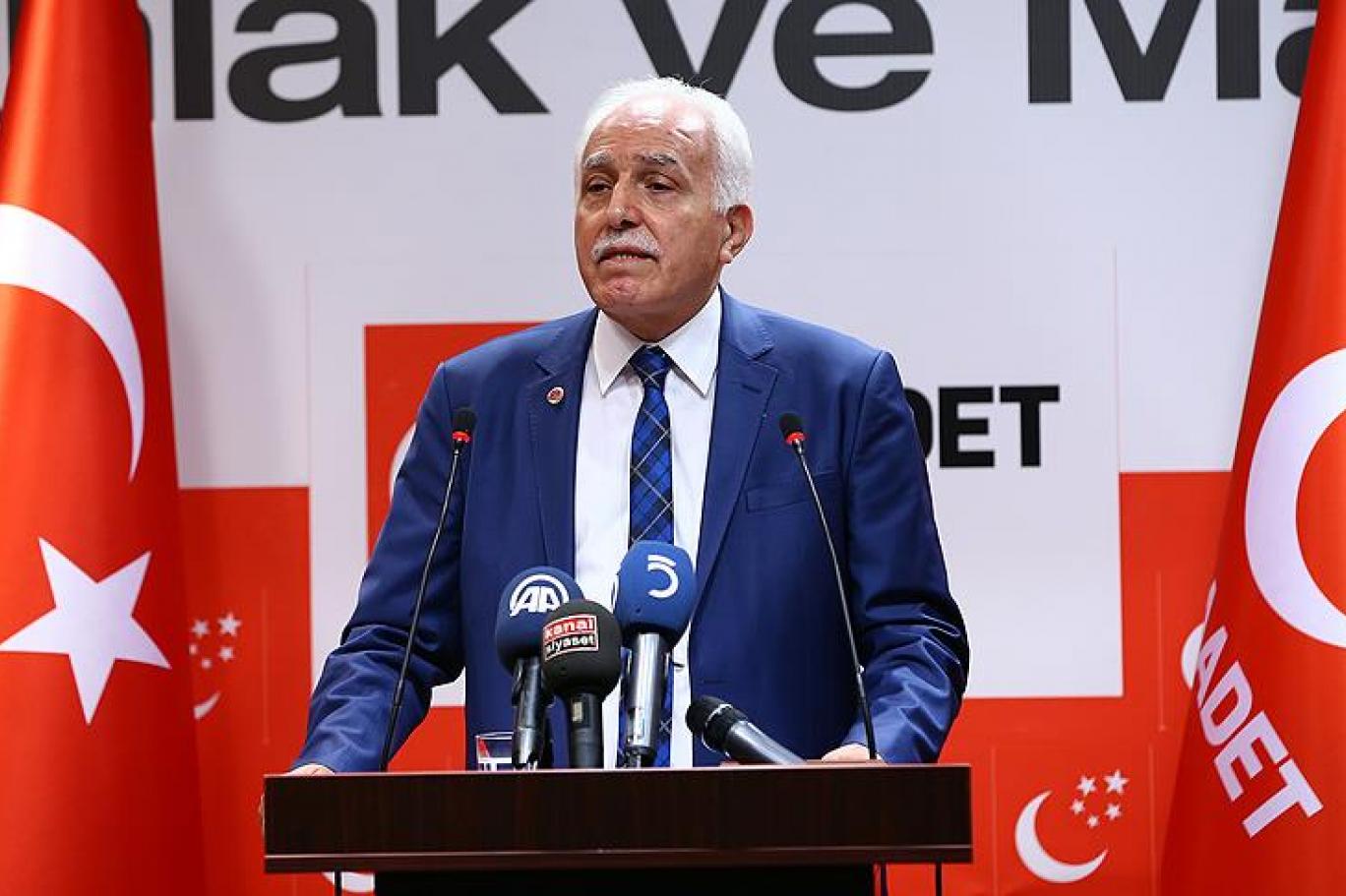 Mustafa Kamalak görüşmedeki oturma düzenini eleştirdi: "Kanepeye oturtması kasti, saygı insanı küçültmez"