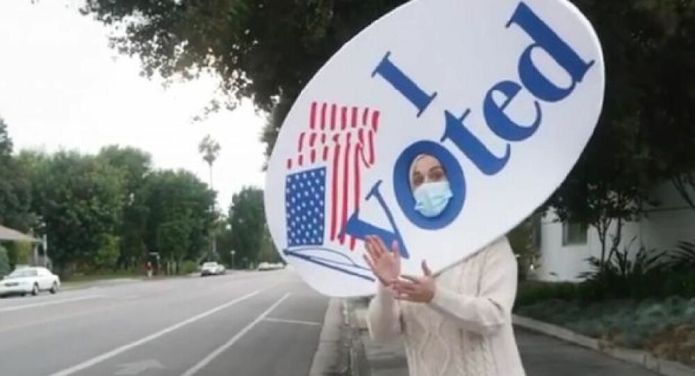 Katy Perry'den sokakta 'Oy ver' çağrısı