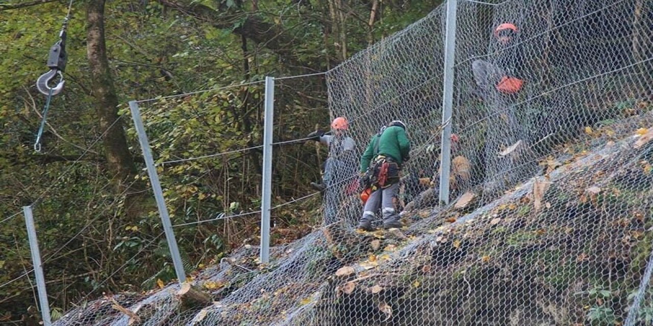 Sekiz yaşındaki çocuk hayatını kaybetti, yamaçlara önlem alındı