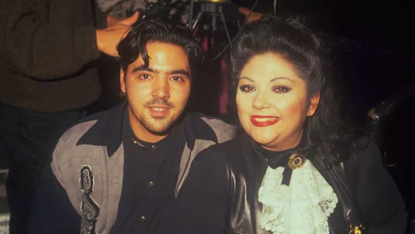 90'ların popüler ismiydi: "Amerika'da yapamadım, kebapçıda şarkı söylüyordum"