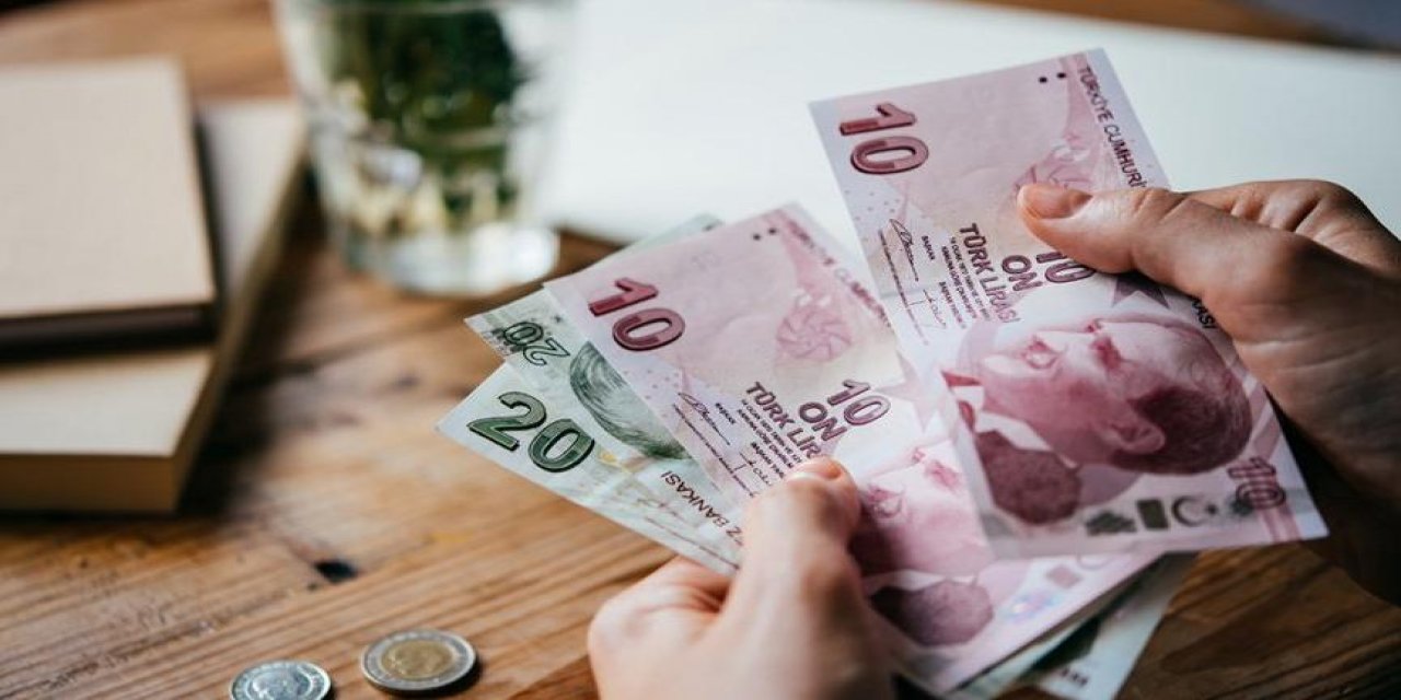 Erdoğan'ın açıklamasıyla yeniden gündeme geldi: 3600 ek göstergeyle maaşlar ne kadar artacak?