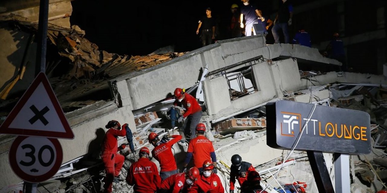 AFAD: SAKOM'dan alınan bilgilere göre 111 vatandaşımız hayatını kaybetmiştir.