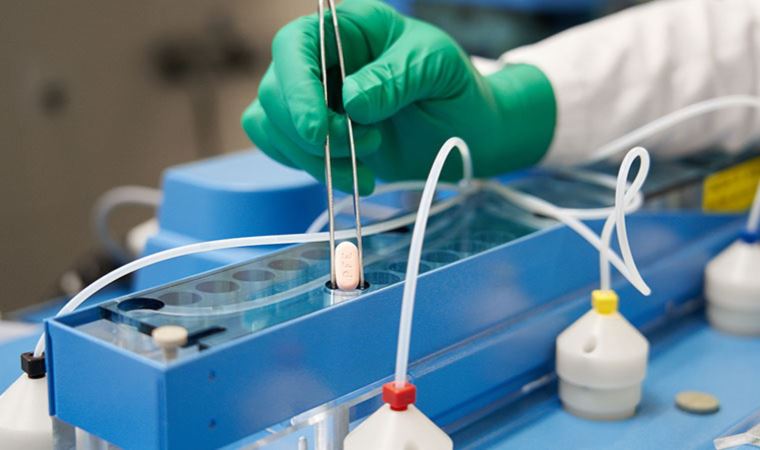 Pfizer'dan Covid-19 ilacı için yeni adım