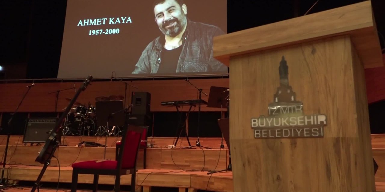 BAŞKAN SOYER AHMET KAYA’YI ANMA KONSERİNDE KONUŞTU: “BU, AHMET KAYA’NIN DEĞİL KOCA BİR ÜLKENİN HİKAYESİ”