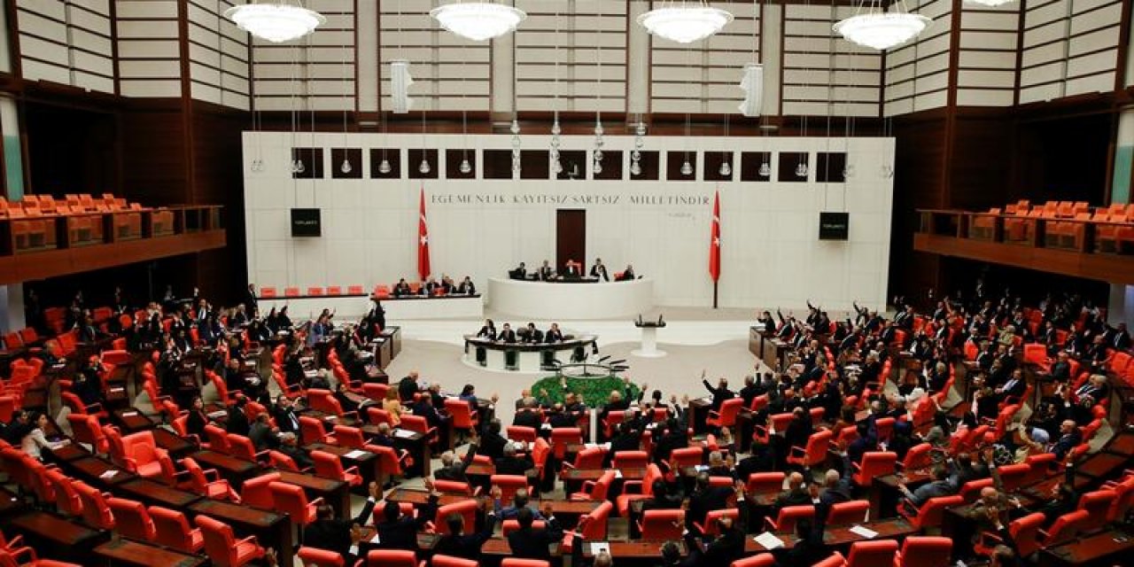 TBMM'de, AK Parti, CHP, MHP, İYİ Parti ve HDP yi bir araya getiren komisyon