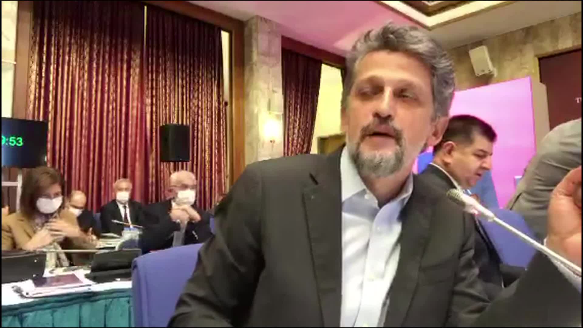 HDP'li Garo Paylan'dan Bakan Ersoy'a tepki: "5 bin yıllık Urartu tarihi üzerine tuvalet yapılmış"